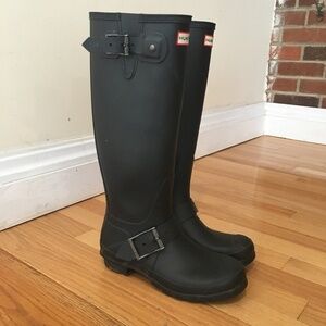 Hunter Black Original Tall Biker Men’s 7 Women’s 8